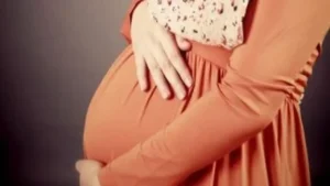 نصائح وقائية للحد من انتقال نزلات البرد داخل الأسرة وتأثيرها على الحوامل ومرضى السكري في الشتاء